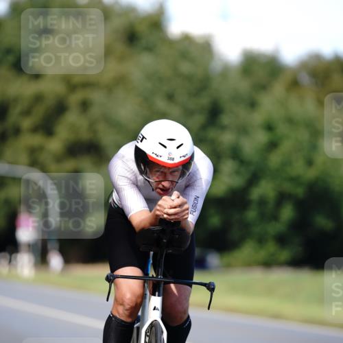 07.09.2025 - 19. Norderstedt Triathlon Michael Burmester http://msf.ph/oto/8836090 07.09.2025 14:00:32 Radfahren 388, 888 meine-sportfotos.de