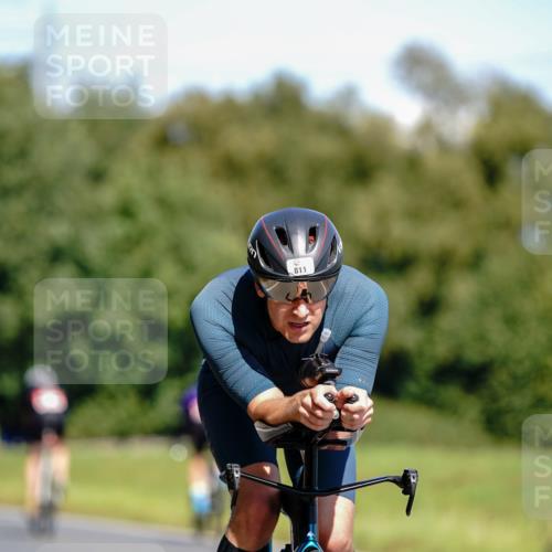 07.09.2025 - 19. Norderstedt Triathlon Michael Burmester http://msf.ph/oto/8836091 07.09.2025 12:40:21 Radfahren 811, 1256, 1269 meine-sportfotos.de