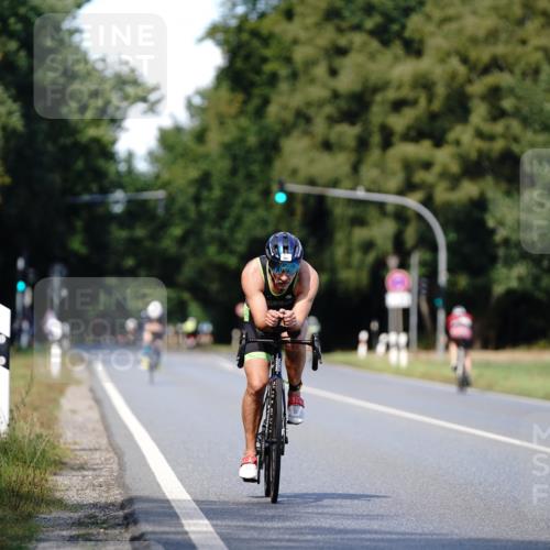 07.09.2025 - 19. Norderstedt Triathlon Michael Burmester http://msf.ph/oto/8836101 07.09.2025 14:00:40 Radfahren 997, 1004 meine-sportfotos.de
