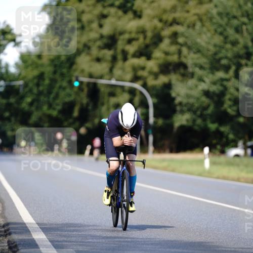 07.09.2025 - 19. Norderstedt Triathlon Michael Burmester http://msf.ph/oto/8836107 07.09.2025 14:00:46 Radfahren 369 meine-sportfotos.de