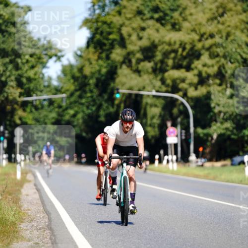 07.09.2025 - 19. Norderstedt Triathlon Michael Burmester http://msf.ph/oto/8836109 07.09.2025 12:40:48 Radfahren 816, 1230 meine-sportfotos.de
