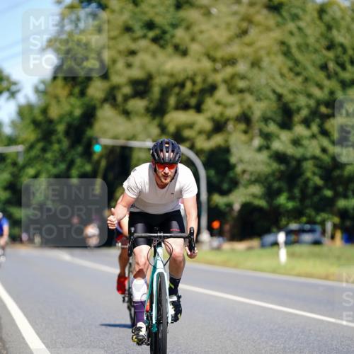07.09.2025 - 19. Norderstedt Triathlon Michael Burmester http://msf.ph/oto/8836113 07.09.2025 12:40:49 Radfahren 816, 1230 meine-sportfotos.de