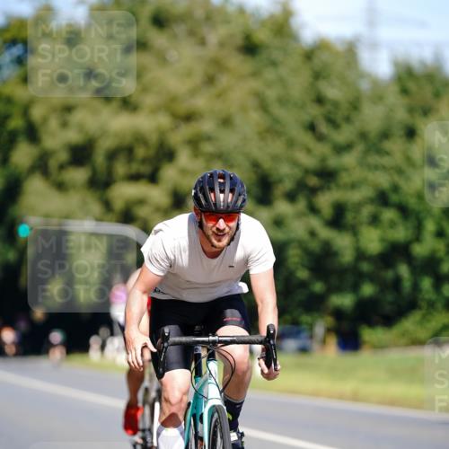 07.09.2025 - 19. Norderstedt Triathlon Michael Burmester http://msf.ph/oto/8836115 07.09.2025 12:40:50 Radfahren 816, 1230 meine-sportfotos.de