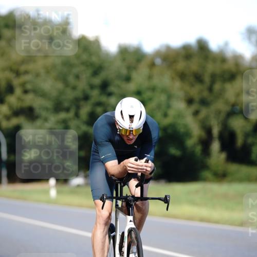 07.09.2025 - 19. Norderstedt Triathlon Michael Burmester http://msf.ph/oto/8836118 07.09.2025 14:01:05 Radfahren 876, 1421 meine-sportfotos.de