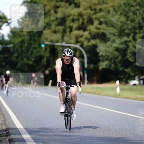 07.09.2025 - 19. Norderstedt Triathlon Michael Burmester http://msf.ph/oto/8836126 07.09.2025 14:01:10 Radfahren 1416 meine-sportfotos.de