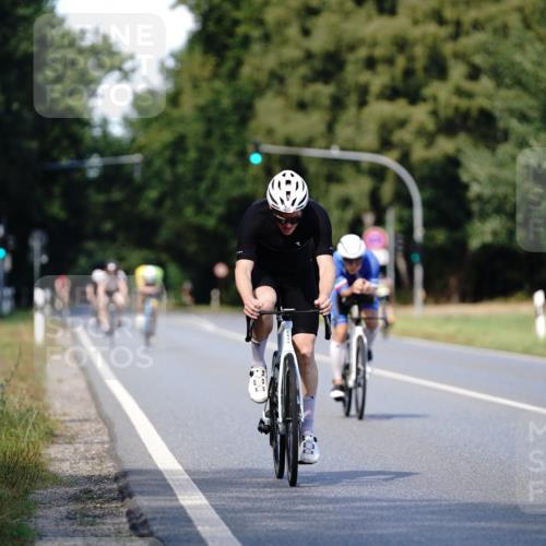 07.09.2025 - 19. Norderstedt Triathlon Michael Burmester http://msf.ph/oto/8836131 07.09.2025 14:01:16 Radfahren 1025, 1041 meine-sportfotos.de