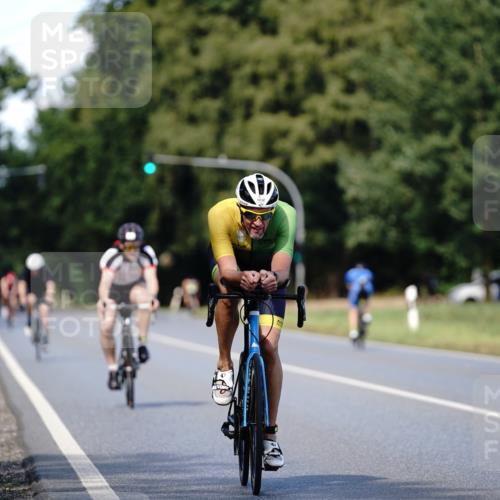 07.09.2025 - 19. Norderstedt Triathlon Michael Burmester http://msf.ph/oto/8836143 07.09.2025 14:01:21 Radfahren 863, 1032 meine-sportfotos.de