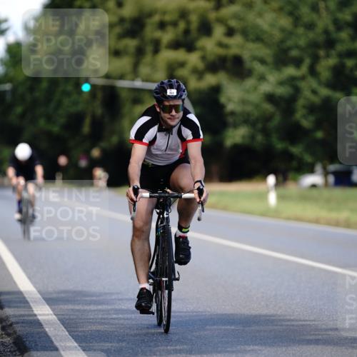 07.09.2025 - 19. Norderstedt Triathlon Michael Burmester http://msf.ph/oto/8836148 07.09.2025 14:01:23 Radfahren 863, 1032 meine-sportfotos.de