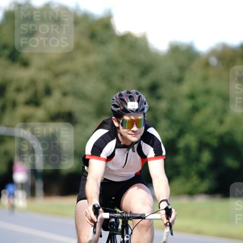 07.09.2025 - 19. Norderstedt Triathlon Michael Burmester http://msf.ph/oto/8836150 07.09.2025 14:01:24 Radfahren 863, 1032, 1406 meine-sportfotos.de