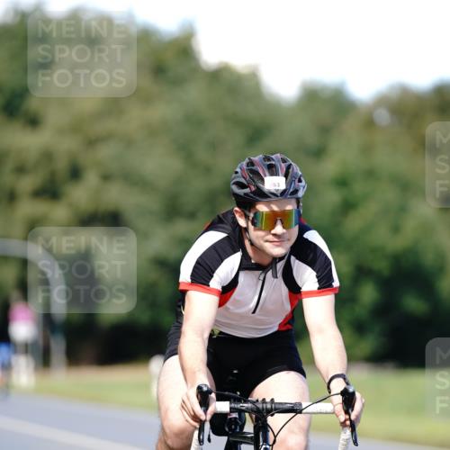 07.09.2025 - 19. Norderstedt Triathlon Michael Burmester http://msf.ph/oto/8836152 07.09.2025 14:01:24 Radfahren 863, 1032, 1406 meine-sportfotos.de
