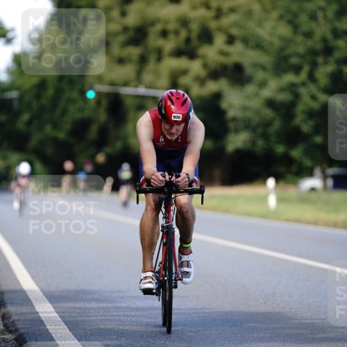 07.09.2025 - 19. Norderstedt Triathlon Michael Burmester http://msf.ph/oto/8836158 07.09.2025 14:01:33 Radfahren 908 meine-sportfotos.de