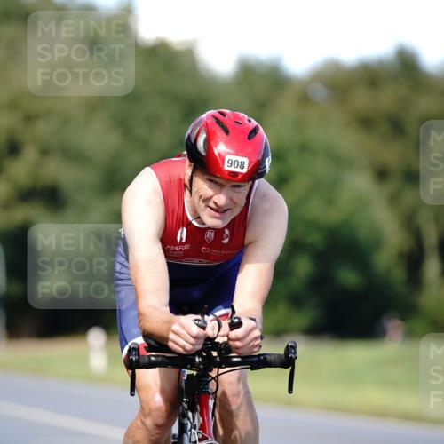 07.09.2025 - 19. Norderstedt Triathlon Michael Burmester http://msf.ph/oto/8836161 07.09.2025 14:01:34 Radfahren 908 meine-sportfotos.de