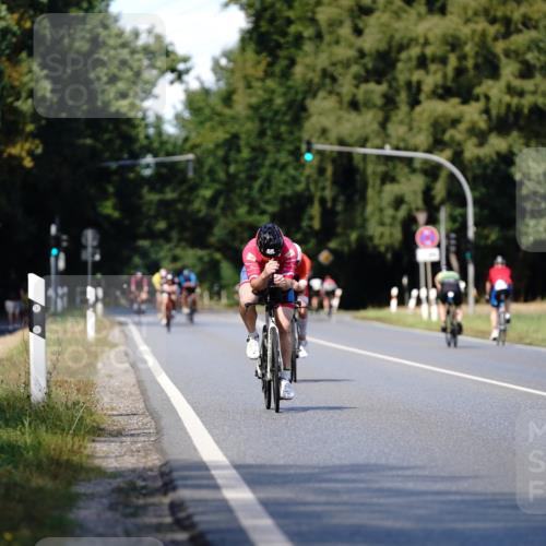 07.09.2025 - 19. Norderstedt Triathlon Michael Burmester http://msf.ph/oto/8836167 07.09.2025 14:01:55 Radfahren 1019 meine-sportfotos.de