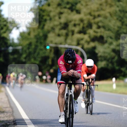 07.09.2025 - 19. Norderstedt Triathlon Michael Burmester http://msf.ph/oto/8836175 07.09.2025 14:01:57 Radfahren 975, 1019 meine-sportfotos.de