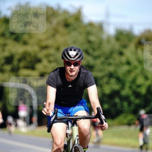 07.09.2025 - 19. Norderstedt Triathlon Michael Burmester http://msf.ph/oto/8836176 07.09.2025 12:41:44 Radfahren 752, 1376 meine-sportfotos.de