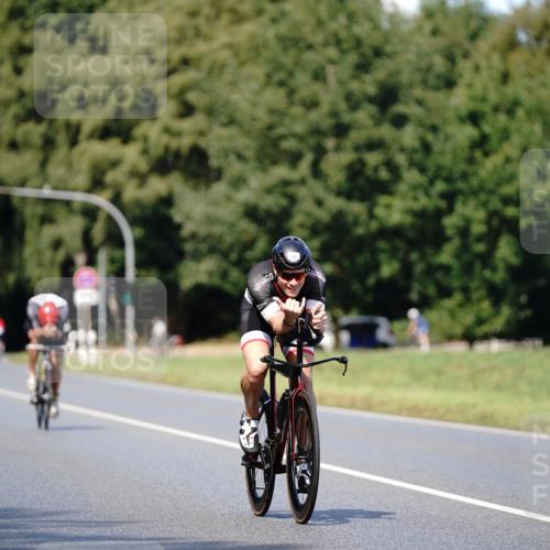 07.09.2025 - 19. Norderstedt Triathlon Michael Burmester http://msf.ph/oto/8836185 07.09.2025 14:02:04 Radfahren 880, 911, 983, 1028 meine-sportfotos.de