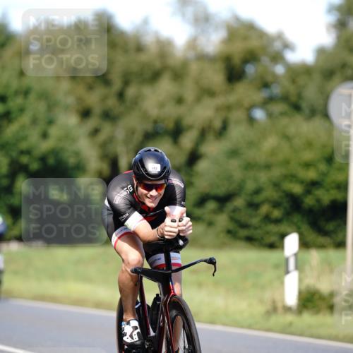 07.09.2025 - 19. Norderstedt Triathlon Michael Burmester http://msf.ph/oto/8836191 07.09.2025 14:02:04 Radfahren 880, 911, 983, 1028 meine-sportfotos.de