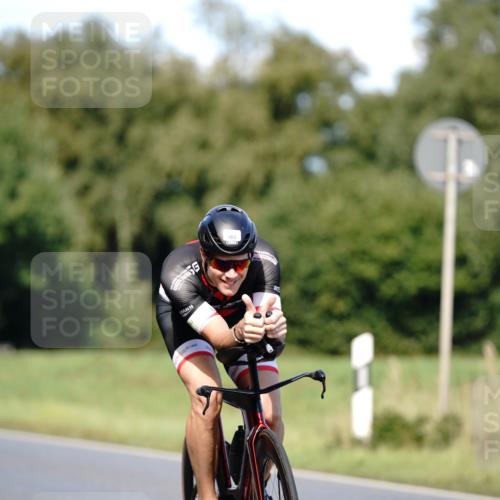 07.09.2025 - 19. Norderstedt Triathlon Michael Burmester http://msf.ph/oto/8836192 07.09.2025 14:02:04 Radfahren 880, 911, 983, 1028 meine-sportfotos.de