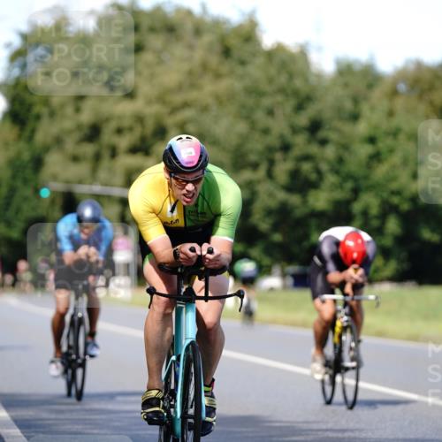 07.09.2025 - 19. Norderstedt Triathlon Michael Burmester http://msf.ph/oto/8836196 07.09.2025 14:02:06 Radfahren 880, 911, 983, 1028, 1465 meine-sportfotos.de