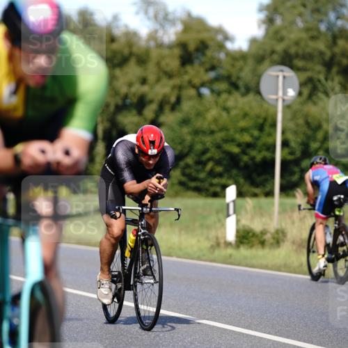 07.09.2025 - 19. Norderstedt Triathlon Michael Burmester http://msf.ph/oto/8836198 07.09.2025 14:02:06 Radfahren 880, 911, 983, 1028, 1465 meine-sportfotos.de