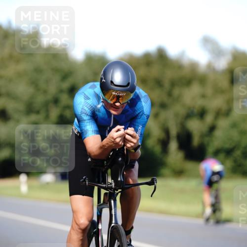 07.09.2025 - 19. Norderstedt Triathlon Michael Burmester http://msf.ph/oto/8836202 07.09.2025 14:02:07 Radfahren 880, 911, 983, 1028, 1465 meine-sportfotos.de