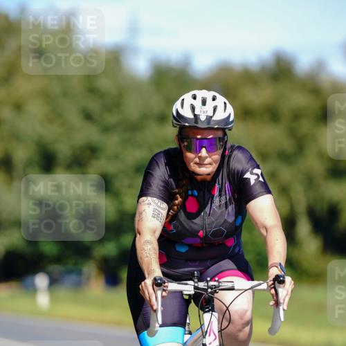 07.09.2025 - 19. Norderstedt Triathlon Michael Burmester http://msf.ph/oto/8836203 07.09.2025 12:41:52 Radfahren 137, 150, 214, 735 meine-sportfotos.de