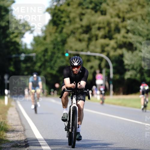 07.09.2025 - 19. Norderstedt Triathlon Michael Burmester http://msf.ph/oto/8836224 07.09.2025 14:02:23 Radfahren 877 meine-sportfotos.de