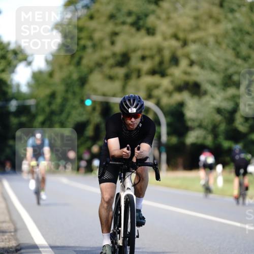 07.09.2025 - 19. Norderstedt Triathlon Michael Burmester http://msf.ph/oto/8836225 07.09.2025 14:02:23 Radfahren 877 meine-sportfotos.de