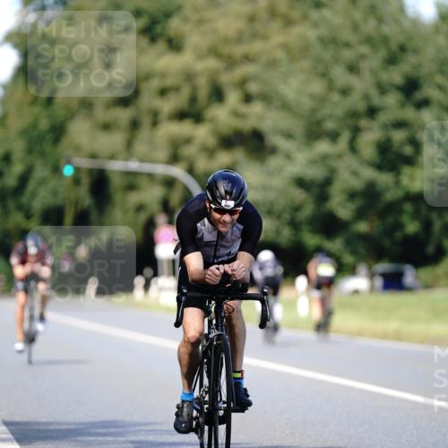 07.09.2025 - 19. Norderstedt Triathlon Michael Burmester http://msf.ph/oto/8836244 07.09.2025 14:02:46 Radfahren 366, 962, 965 meine-sportfotos.de