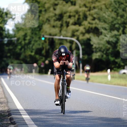 07.09.2025 - 19. Norderstedt Triathlon Michael Burmester http://msf.ph/oto/8836248 07.09.2025 14:02:48 Radfahren 366, 962, 965 meine-sportfotos.de