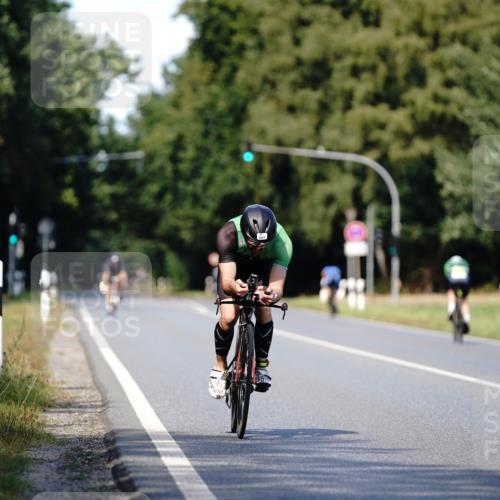 07.09.2025 - 19. Norderstedt Triathlon Michael Burmester http://msf.ph/oto/8836256 07.09.2025 14:02:56 Radfahren 1037 meine-sportfotos.de