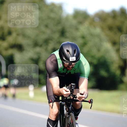 07.09.2025 - 19. Norderstedt Triathlon Michael Burmester http://msf.ph/oto/8836260 07.09.2025 14:02:57 Radfahren 1037 meine-sportfotos.de