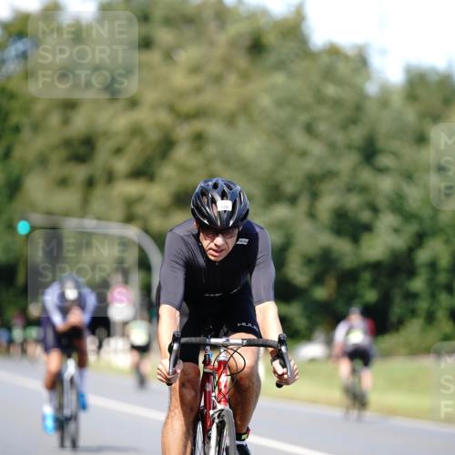 07.09.2025 - 19. Norderstedt Triathlon Michael Burmester http://msf.ph/oto/8836265 07.09.2025 14:03:05 Radfahren 428, 980 meine-sportfotos.de