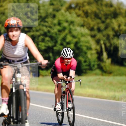 07.09.2025 - 19. Norderstedt Triathlon Michael Burmester http://msf.ph/oto/8836268 07.09.2025 12:42:37 Radfahren 290, 295, 698, 1264 meine-sportfotos.de