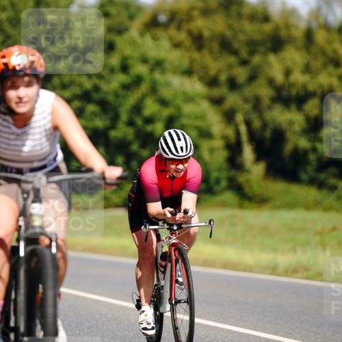 07.09.2025 - 19. Norderstedt Triathlon Michael Burmester http://msf.ph/oto/8836270 07.09.2025 12:42:37 Radfahren 290, 295, 698, 1264 meine-sportfotos.de