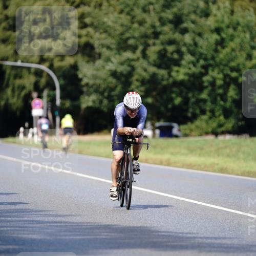 07.09.2025 - 19. Norderstedt Triathlon Michael Burmester http://msf.ph/oto/8836282 07.09.2025 14:03:32 Radfahren 361, 963, 1011, 1408 meine-sportfotos.de