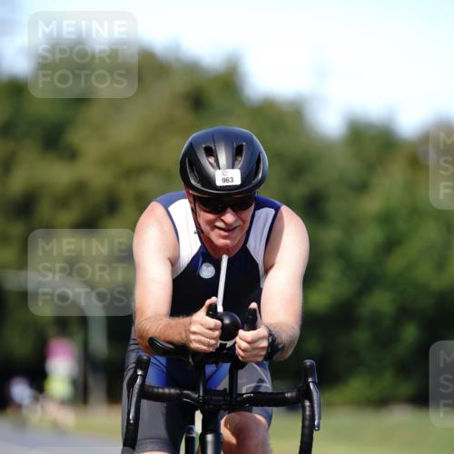 07.09.2025 - 19. Norderstedt Triathlon Michael Burmester http://msf.ph/oto/8836294 07.09.2025 14:03:34 Radfahren 361, 963, 1011 meine-sportfotos.de