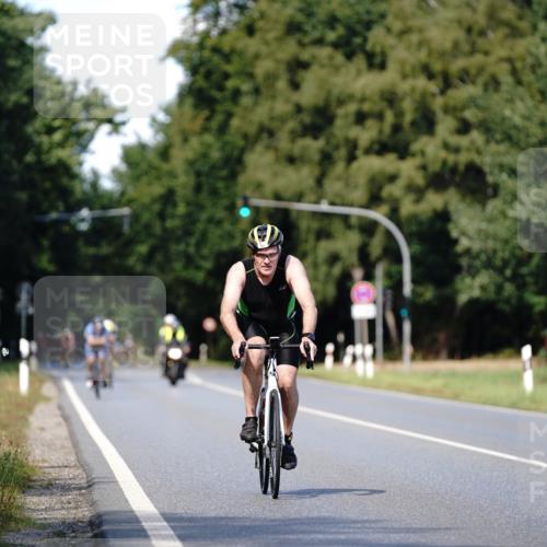 07.09.2025 - 19. Norderstedt Triathlon Michael Burmester http://msf.ph/oto/8836299 07.09.2025 14:03:39 Radfahren 391 meine-sportfotos.de