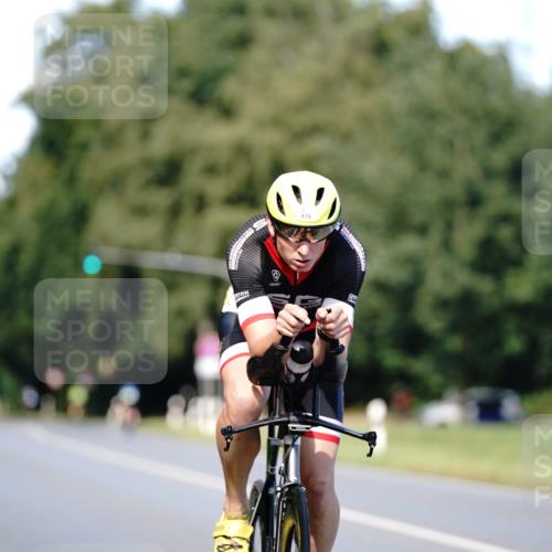 07.09.2025 - 19. Norderstedt Triathlon Michael Burmester http://msf.ph/oto/8836318 07.09.2025 14:03:47 Radfahren 978, 985, 1039 meine-sportfotos.de