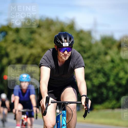 07.09.2025 - 19. Norderstedt Triathlon Michael Burmester http://msf.ph/oto/8836325 07.09.2025 12:42:59 Radfahren 177, 1345 meine-sportfotos.de