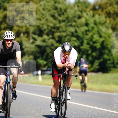 07.09.2025 - 19. Norderstedt Triathlon Michael Burmester http://msf.ph/oto/8836337 07.09.2025 12:43:03 Radfahren 266, 1322, 1345 meine-sportfotos.de