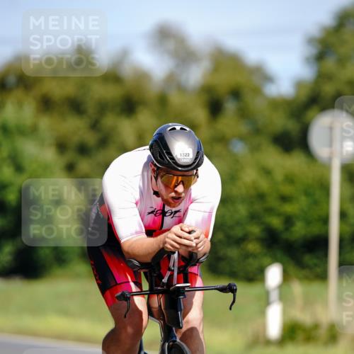 07.09.2025 - 19. Norderstedt Triathlon Michael Burmester http://msf.ph/oto/8836342 07.09.2025 12:43:04 Radfahren 239, 266, 1322 meine-sportfotos.de