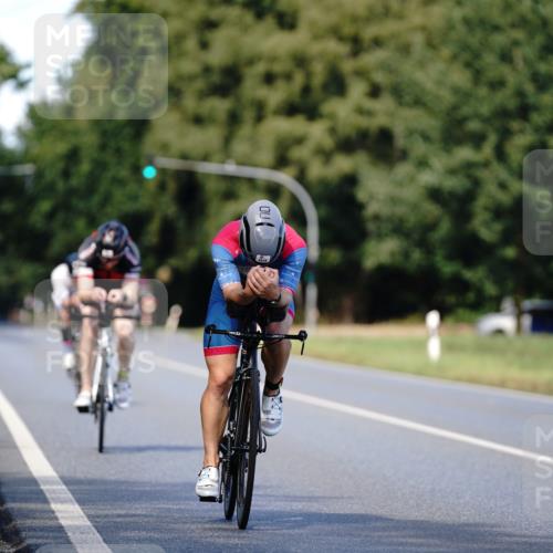 07.09.2025 - 19. Norderstedt Triathlon Michael Burmester http://msf.ph/oto/8836343 07.09.2025 14:04:04 Radfahren 900, 979, 1017, 1018 meine-sportfotos.de
