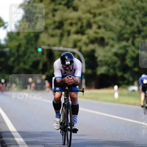 07.09.2025 - 19. Norderstedt Triathlon Michael Burmester http://msf.ph/oto/8836352 07.09.2025 14:04:07 Radfahren 979, 1018, 1456 meine-sportfotos.de