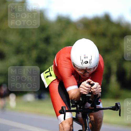 07.09.2025 - 19. Norderstedt Triathlon Michael Burmester http://msf.ph/oto/8836361 07.09.2025 14:04:17 Radfahren 977 meine-sportfotos.de