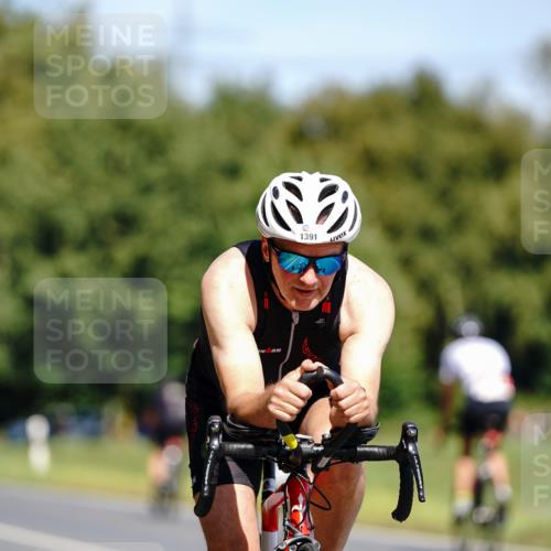 07.09.2025 - 19. Norderstedt Triathlon Michael Burmester http://msf.ph/oto/8836377 07.09.2025 12:43:18 Radfahren 159, 1391 meine-sportfotos.de