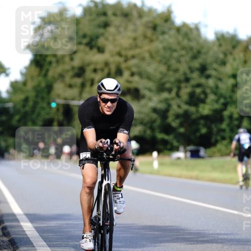 07.09.2025 - 19. Norderstedt Triathlon Michael Burmester http://msf.ph/oto/8836378 07.09.2025 14:04:25 Radfahren 400, 996, 1026, 1462 meine-sportfotos.de