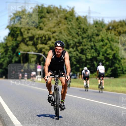 07.09.2025 - 19. Norderstedt Triathlon Michael Burmester http://msf.ph/oto/8836382 07.09.2025 12:43:19 Radfahren 159, 1391 meine-sportfotos.de