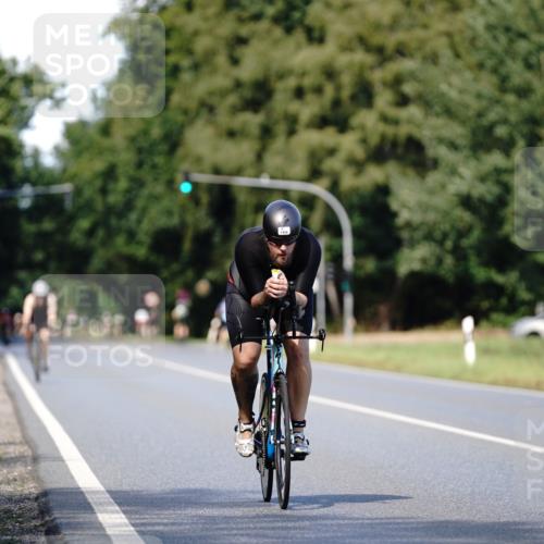 07.09.2025 - 19. Norderstedt Triathlon Michael Burmester http://msf.ph/oto/8836383 07.09.2025 14:04:36 Radfahren 1459 meine-sportfotos.de