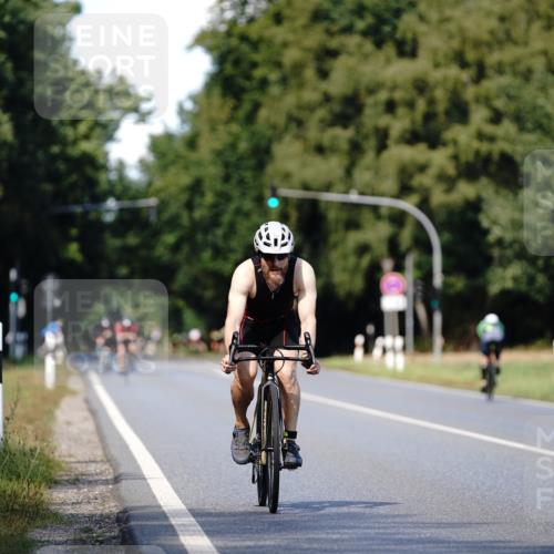 07.09.2025 - 19. Norderstedt Triathlon Michael Burmester http://msf.ph/oto/8836388 07.09.2025 14:04:42 Radfahren 395 meine-sportfotos.de